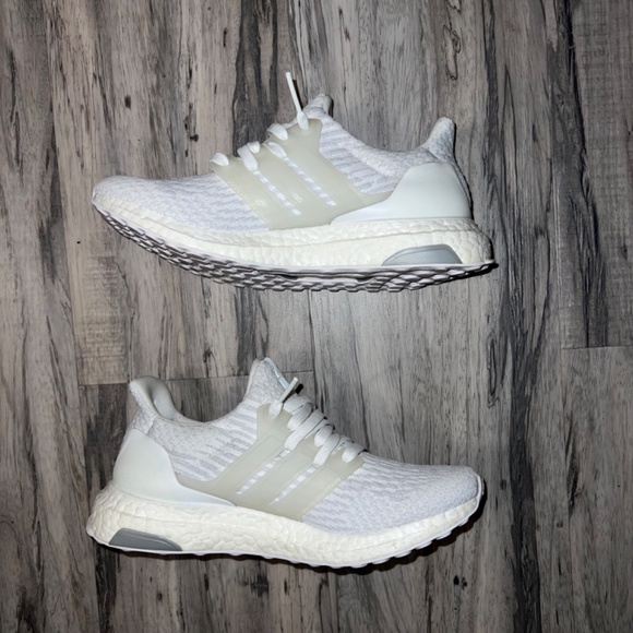 Adidas UltraBoost 3.0 J ‘Triple White’ - US Y 5 - Picture 2 of 7